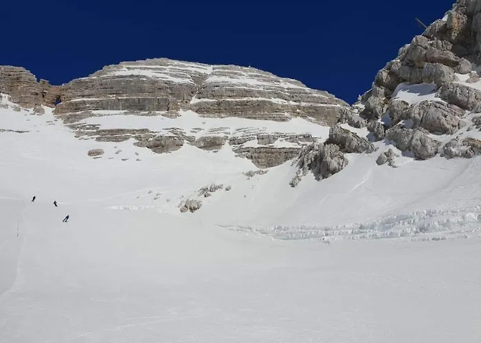 Brunarica Jersin シャレー *